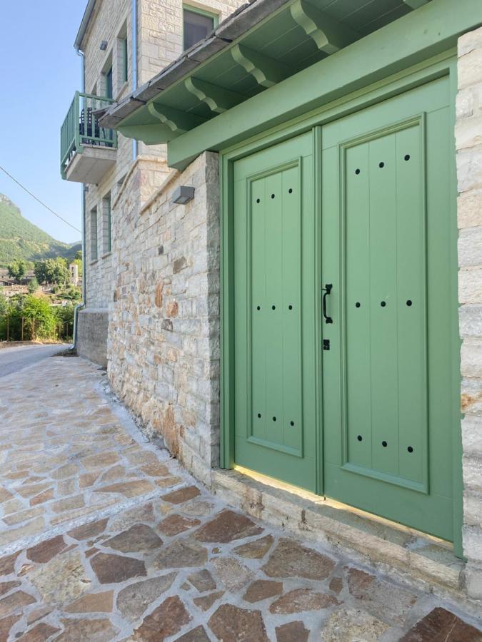Aristi Boutique Stonehouse With Attic Apartamento Exterior foto