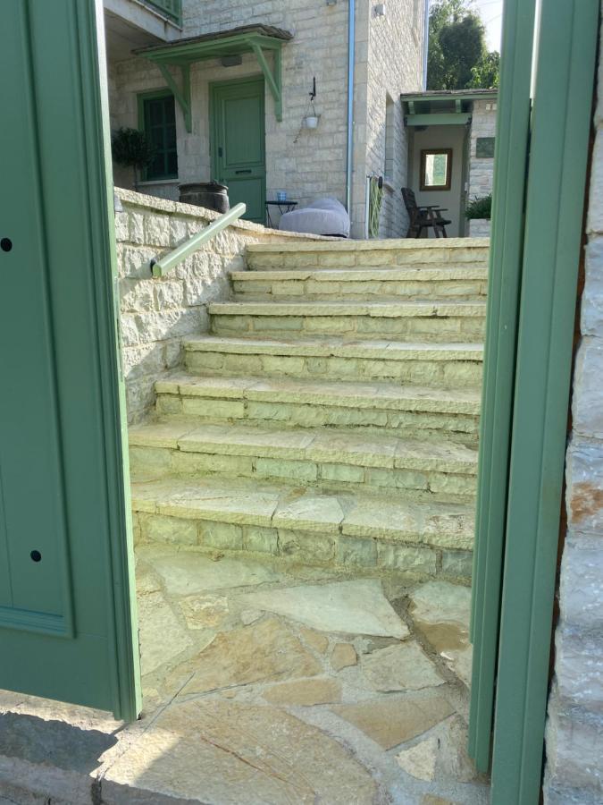 Aristi Boutique Stonehouse With Attic Apartamento Exterior foto