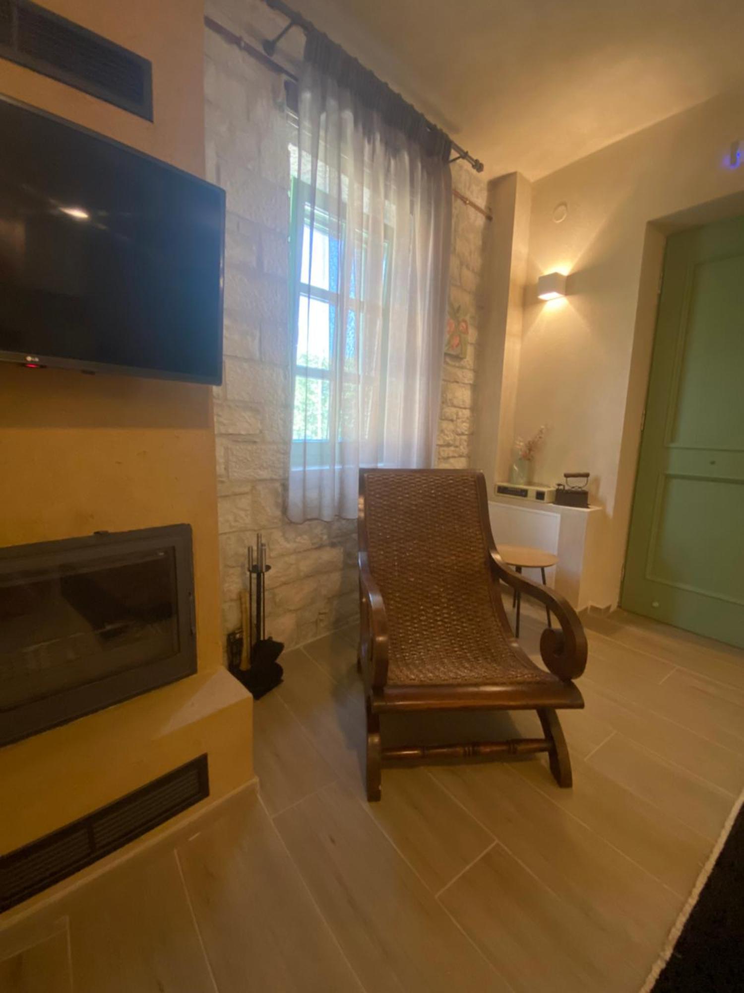 Aristi Boutique Stonehouse With Attic Apartamento Exterior foto