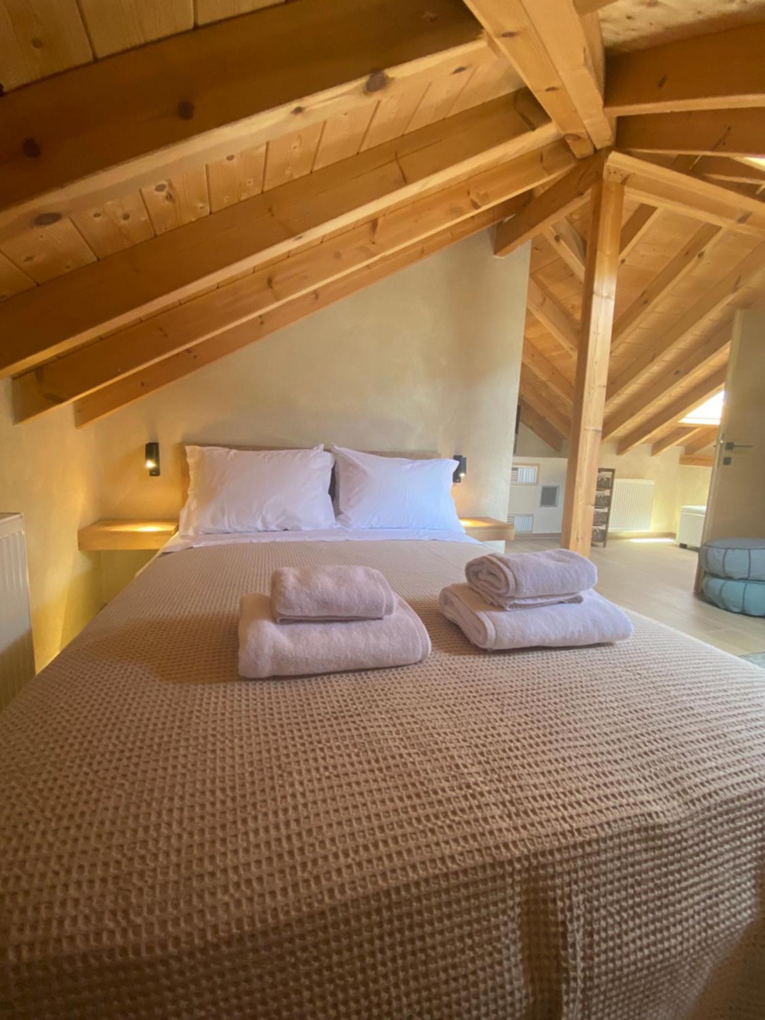 Aristi Boutique Stonehouse With Attic Apartamento Exterior foto