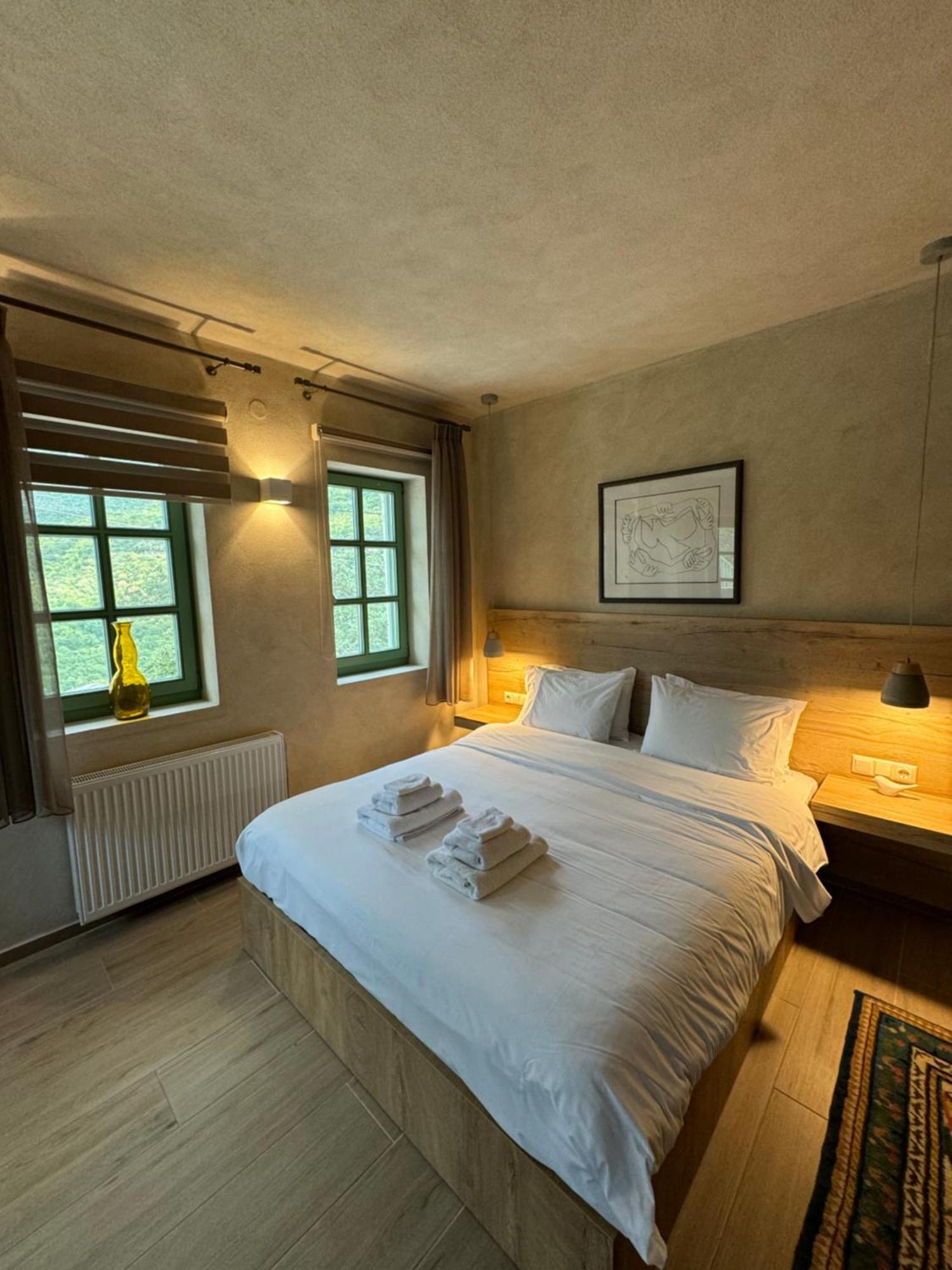 Aristi Boutique Stonehouse With Attic Apartamento Exterior foto