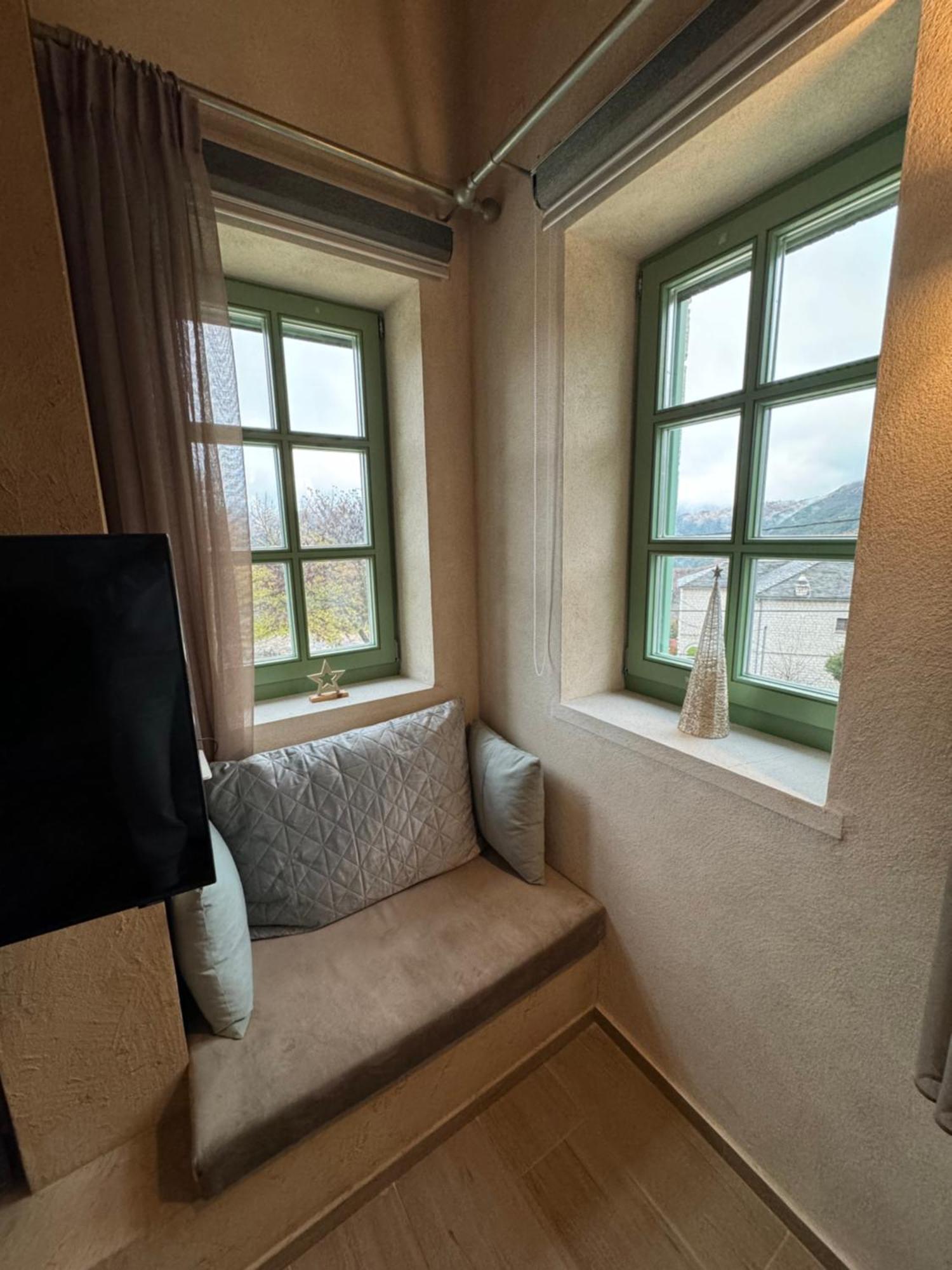 Aristi Boutique Stonehouse With Attic Apartamento Exterior foto