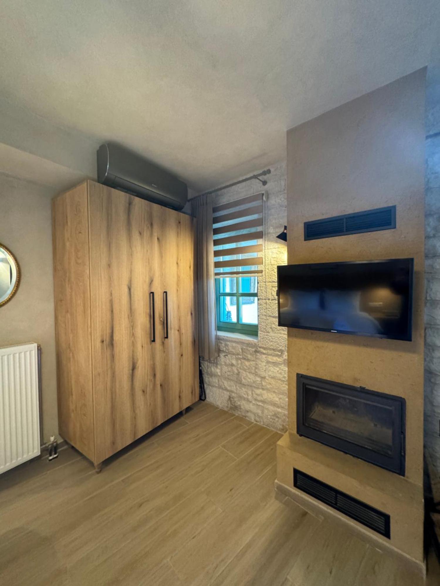 Aristi Boutique Stonehouse With Attic Apartamento Exterior foto